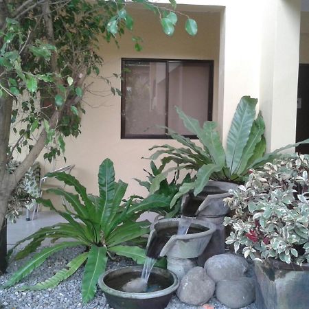 11Th Street Bed And Breakfast Bacolod Exterior foto