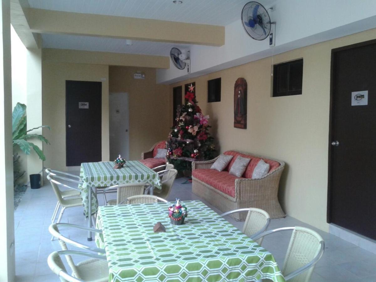 11Th Street Bed And Breakfast Bacolod Exterior foto